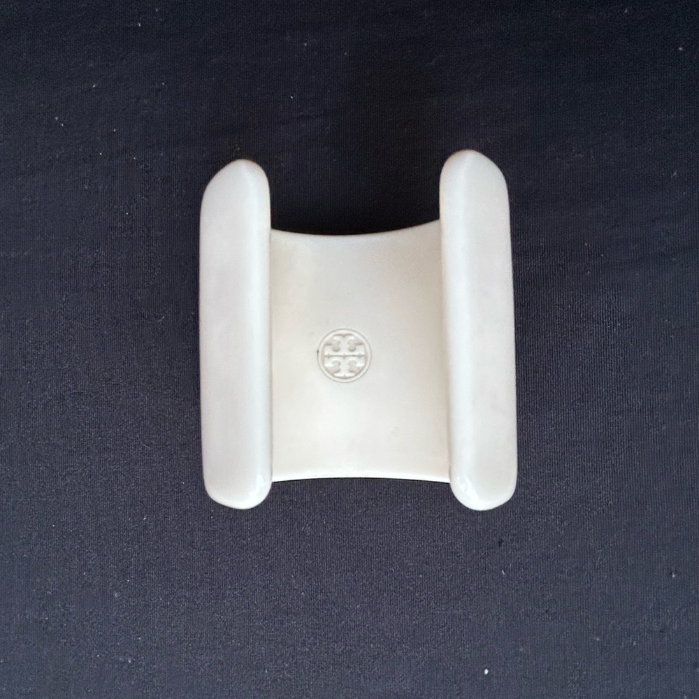 Vintage TORY BURCH black ivory White Gold resin cuffs Acrylic Statement Bold - Picture 7 of 10